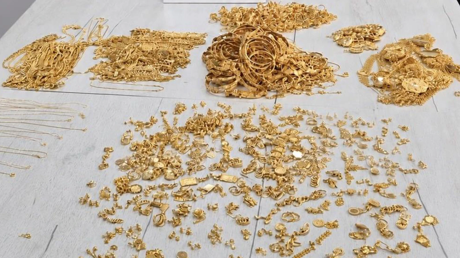 Kapıkule'de 5 kilo altın ele geçirildi