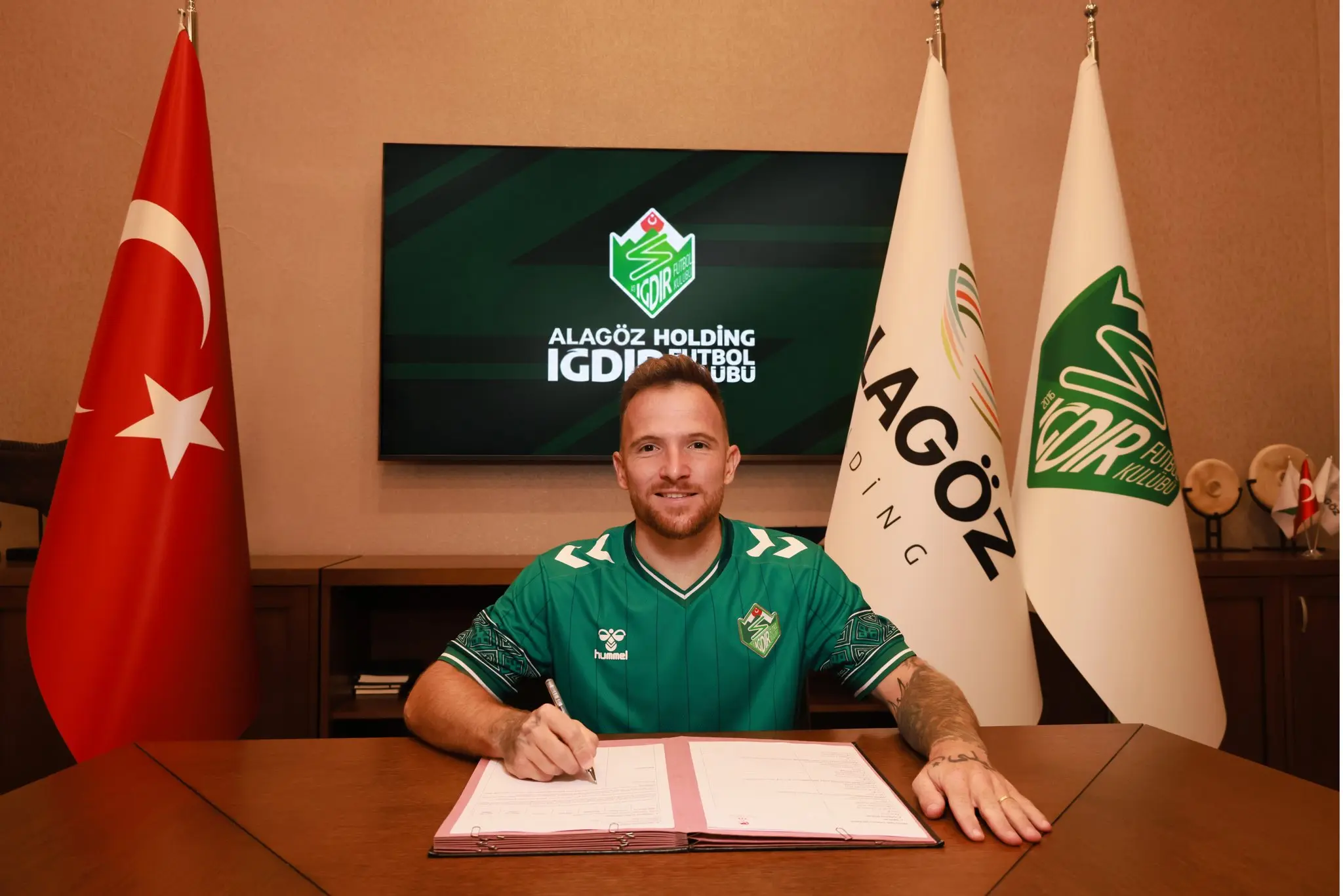 Iğdır FK'den çifte transfer: Hotic ve Soner Gönül