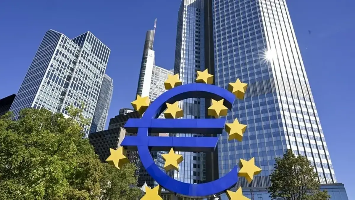 ECB anketi: Avro Bölgesi'nde enflasyon beklentileri geriledi