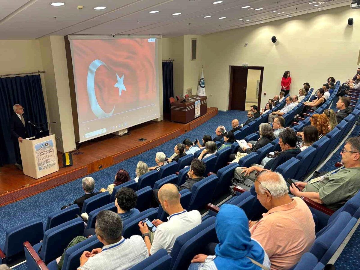 'XVI. Türk Tıp Tarihi Kongresi' Eskişehir'de başladı