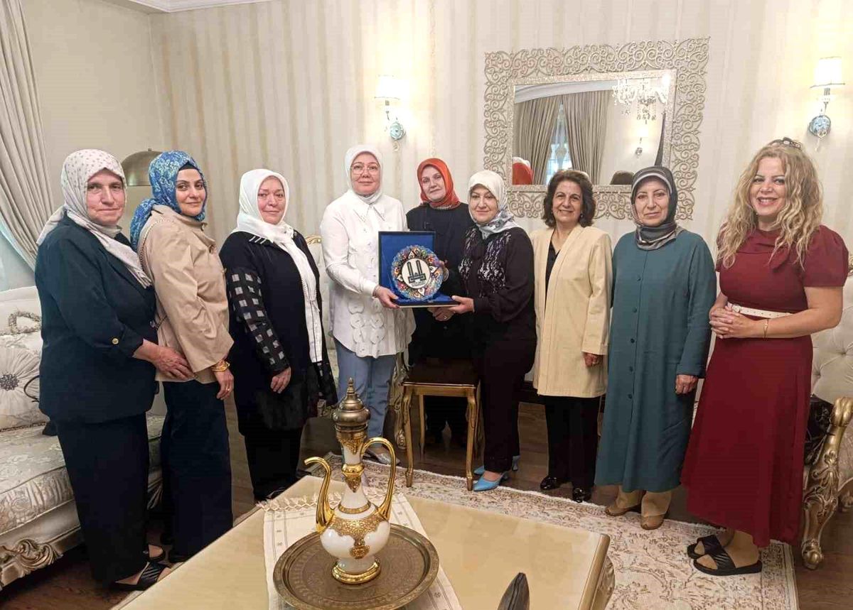 Kadın Meclisi'nden aile ve toplum odaklı istişare