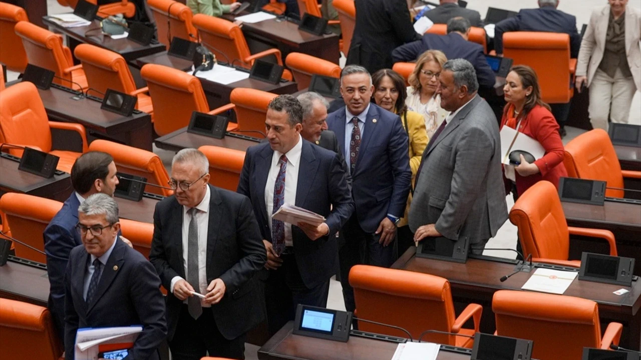 CHP'nin milletvekili sayısı düştü! Yargıtay sildi işte CHP'nin yeni vekil sayısı