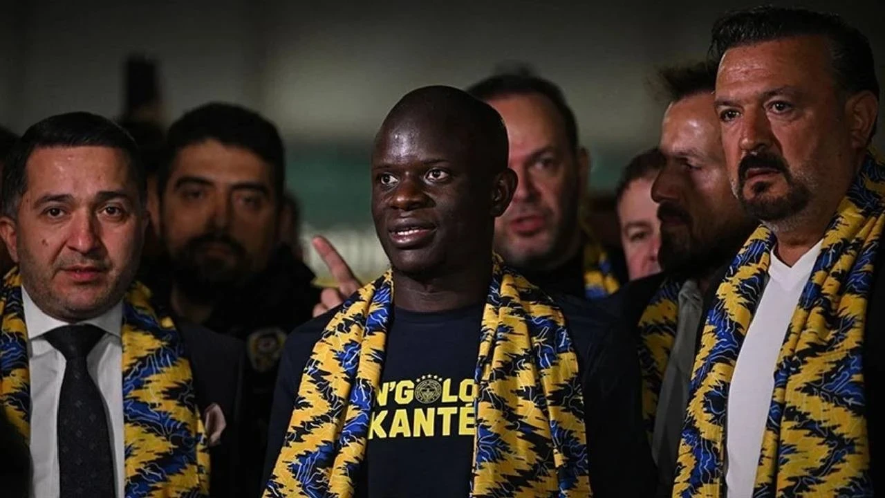 Fenerbahçe'de ayrılığı gündemdeydi Kante kararını resmen verdi