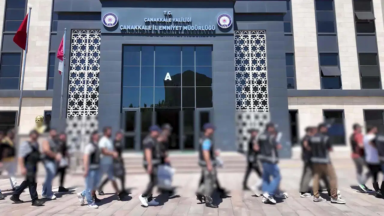 Çanakkale merkezli 11 ilde göçmen kaçakçılığı operasyonu: 41 tutuklama
