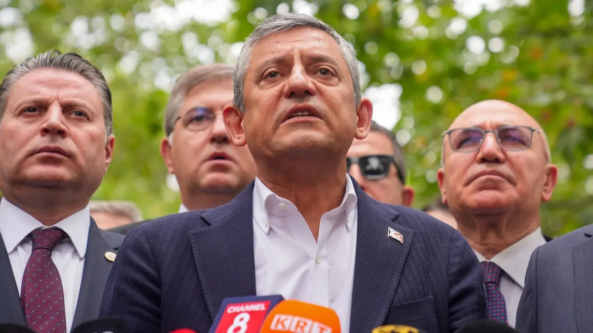 Özgür Özel Yeni Parti Genel Başkanlığına seçildi