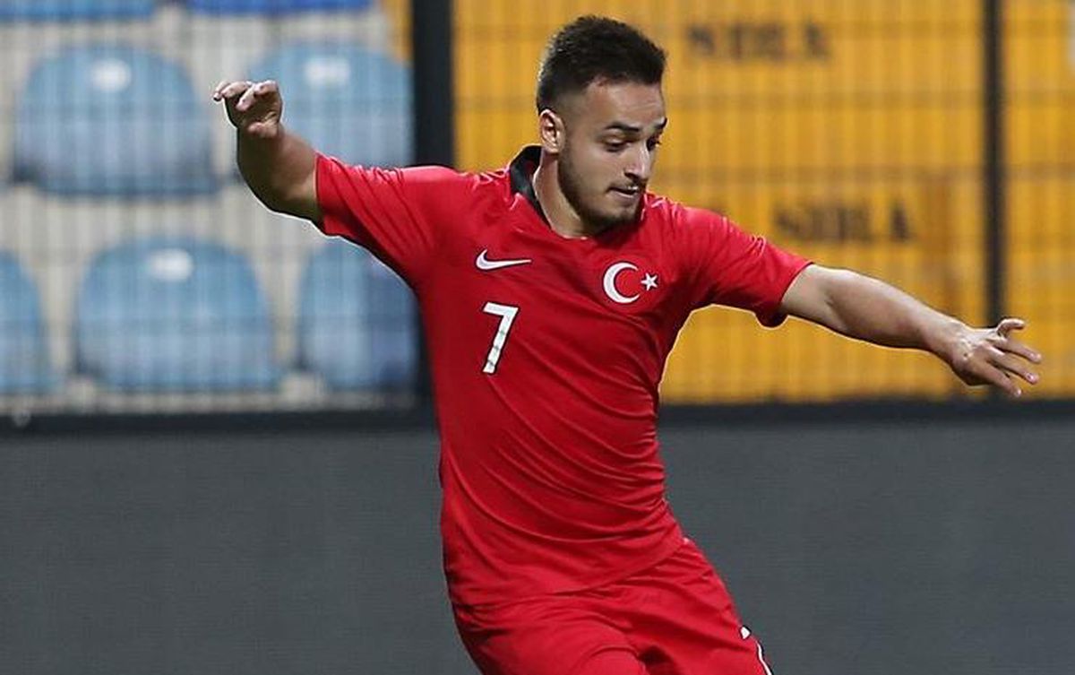 Yusuf Sarı kimdir, Yusuf Sarı kaç yaşında, aslen nereli, evli mi, bekar mı, çocuğu var mı, Yusuf Sarı hangi takımda oynu..