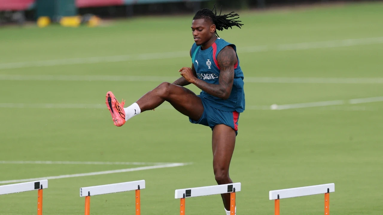 Rafael Leao transfer açıklaması yaptı: 'Böyle bir şey olursa seçenekleri değerlendiririm'