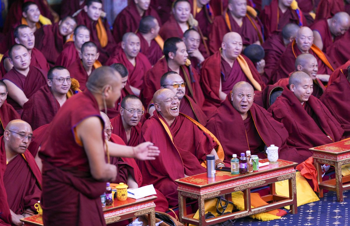Albüm: Budist Rahipler, Tibet Budizmi'nin En Yüksek Akademik Unvanı İçin Ön Değerlendirmeyi Tamamladı