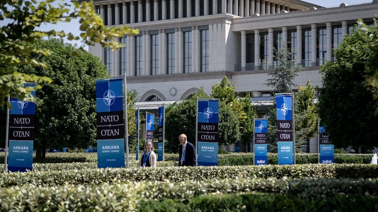 Ankara'daki NATO zirvesinde ikinci gün başladı