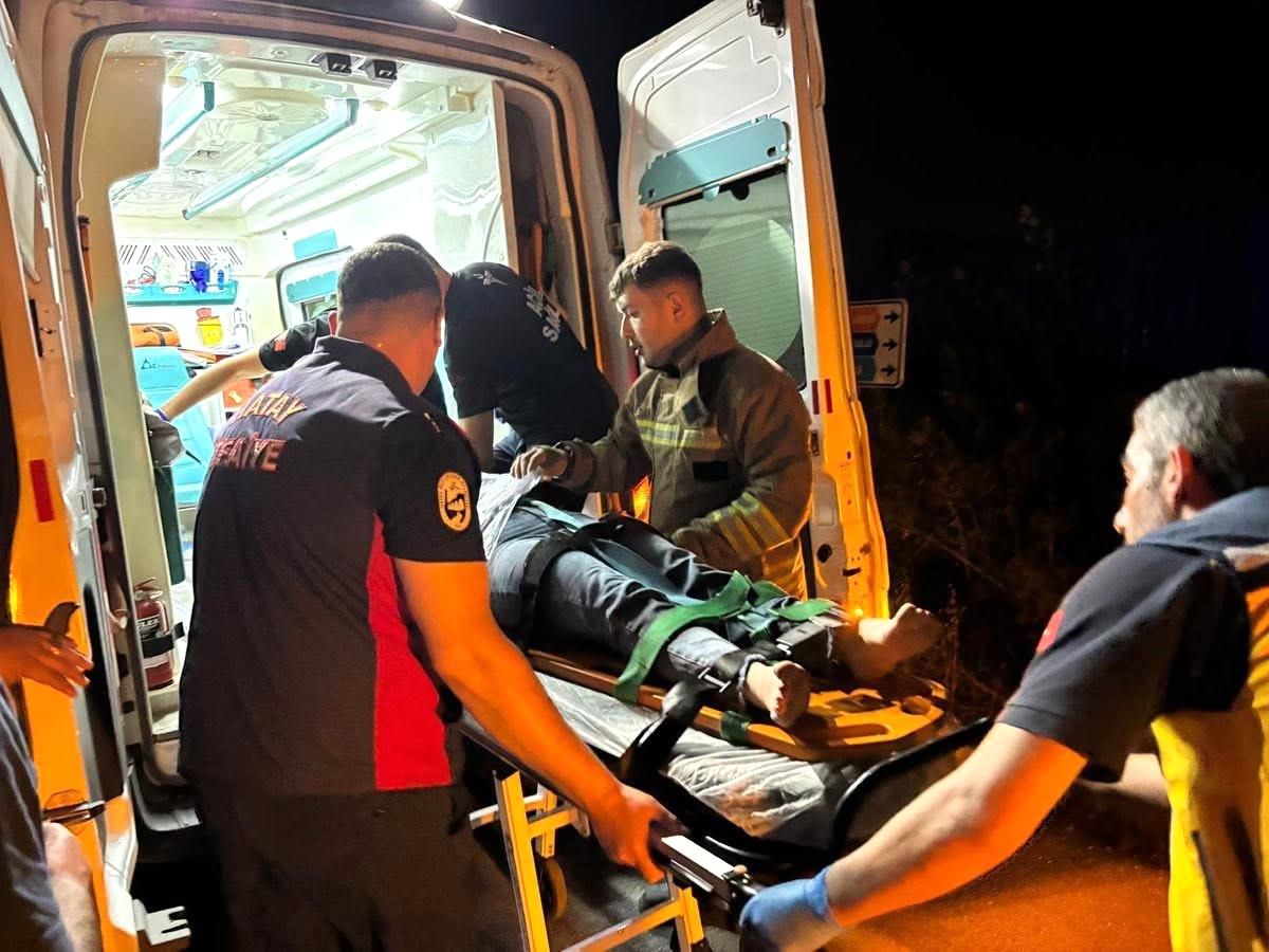 Antakya'da dereye uçan motosikletin sürücüsü yaralandı