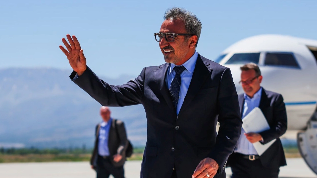 Hamdi Ulukaya Aziz Yıldırım'la görüşüp uçağa atladı: TFF 2. Lig ekibiyle dev anlaşmayı imzaladı