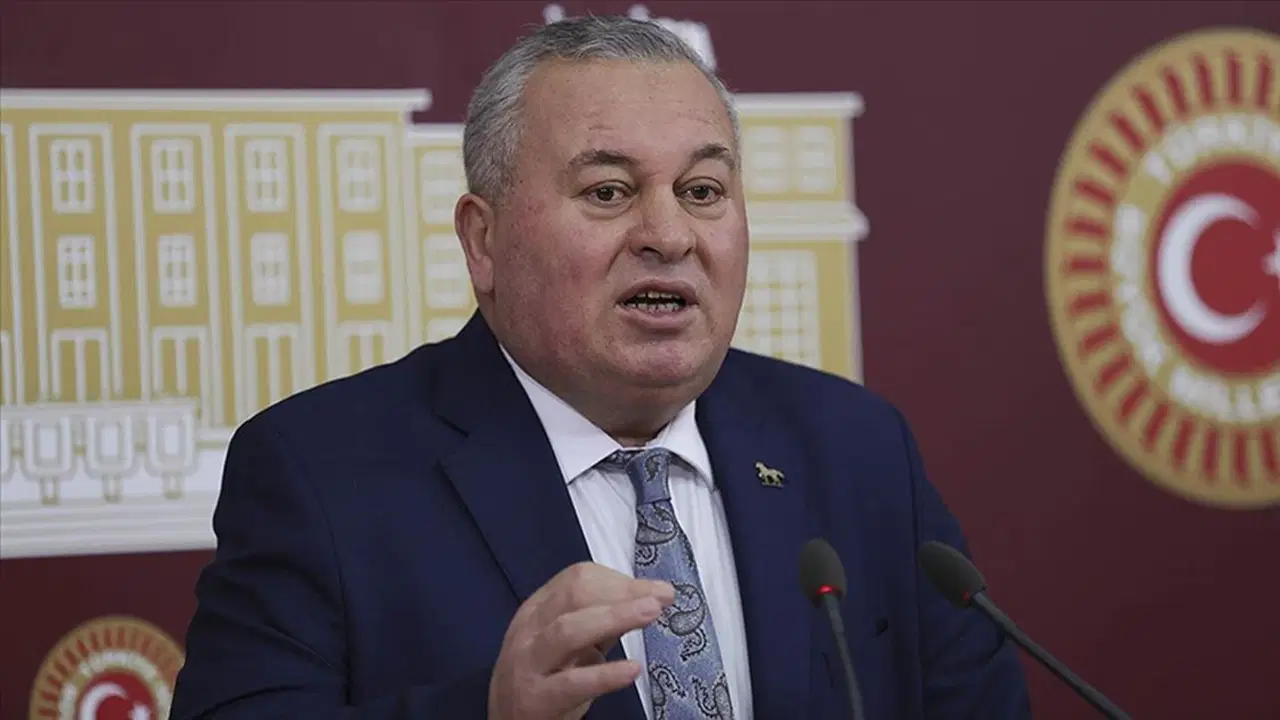CHP’li Enginyurt’tan çarpıcı ‘kurultay’ paylaşımı: ‘Özgür Özel liderliğinde…’