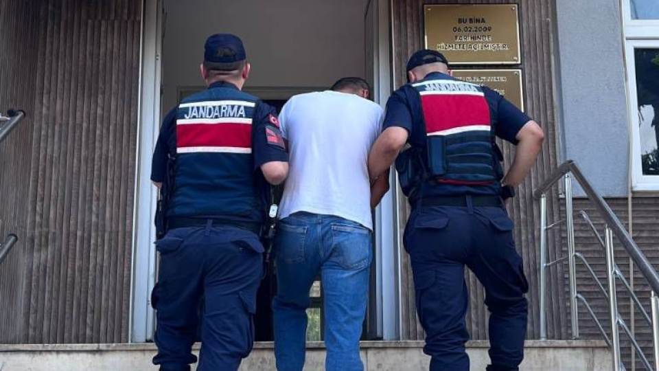 Antalya merkezli 6 ilde 1,3 milyar TL değerinde yasa dışı bahis suçuna yönelik operasyon: 12 gözaltı
