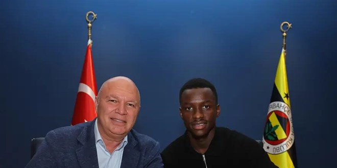 Fenerbahçe transferi resmen açıkladı. 5 yıllık imza