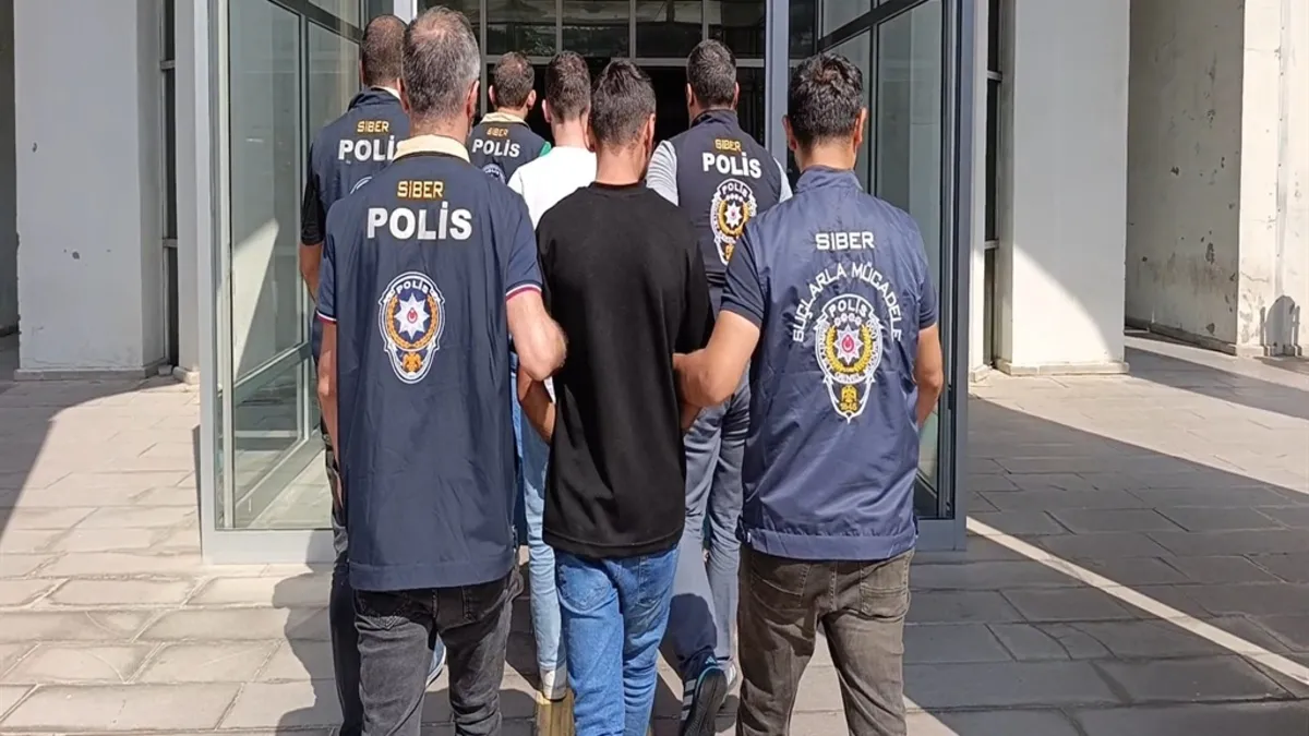 Amasya merkezli siber dolandırıcılık operasyonu: 14 şüpheli tutuklandı