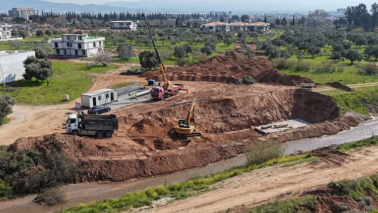 Aydın’da 140 milyonluk yatırım! Zeytindalı Bulvarı Kızılçay Köprüsü ve bağlantı yolu 20 Temmuz’da hizmete girecek