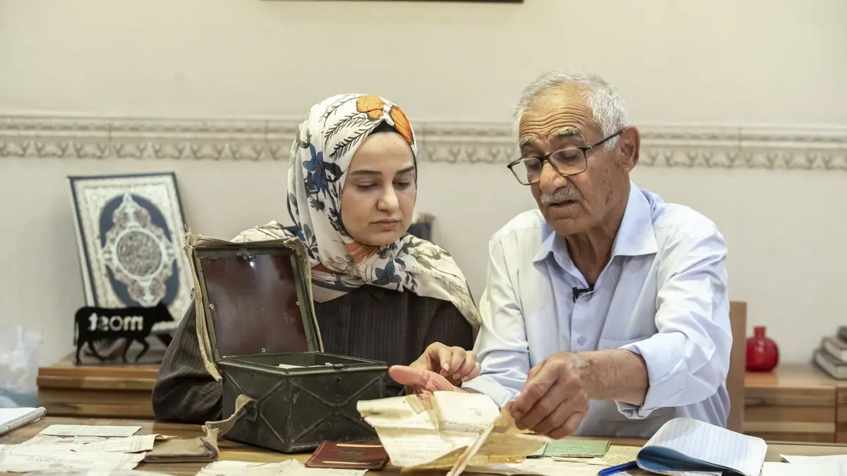 Iraklı mühendis, Osmanlı belgelerinden oluşan arşivinin üzerine titriyor