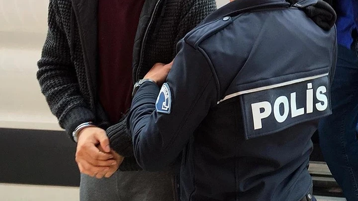 Antalya’da operasyon: 34 kilogram uyuşturucu madde ele geçirildi, 2 şüpheli gözaltında