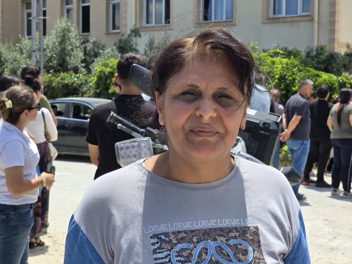 50 yaşındaki anne, kızına destek olmak için YKS'ye girdi