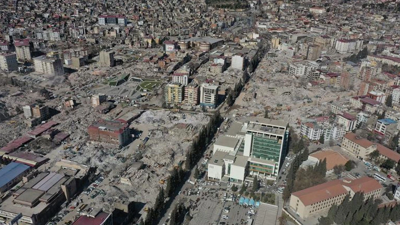 Depremde 115 kişinin öldüğü Penta Park Sitesi davasında karar