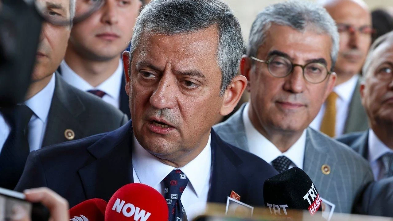 CHP’de disiplin krizi: Özgür Özel cephesinden 'paralel CHP' suçlaması