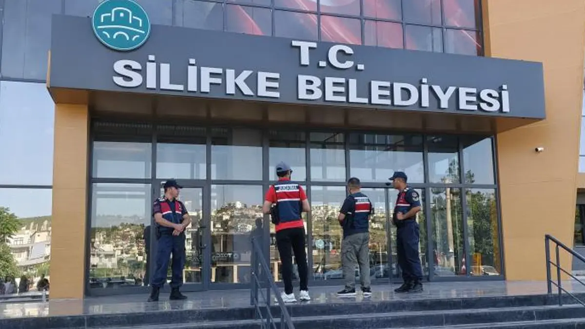 SON DAKİKA | Mersin'in Silifke Belediyesi'ne operasyon! Başkan gözaltında