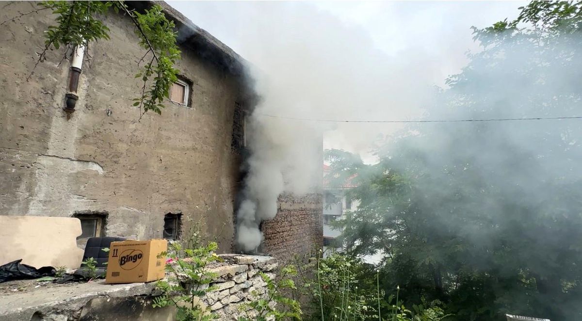 Karabük'te ev yangını büyümeden söndürüldü