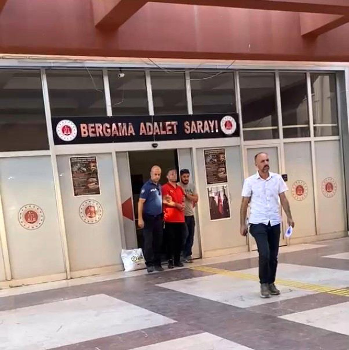 İzmir'de uyuşturucu operasyonunda yakalanan şüpheli tutuklandı