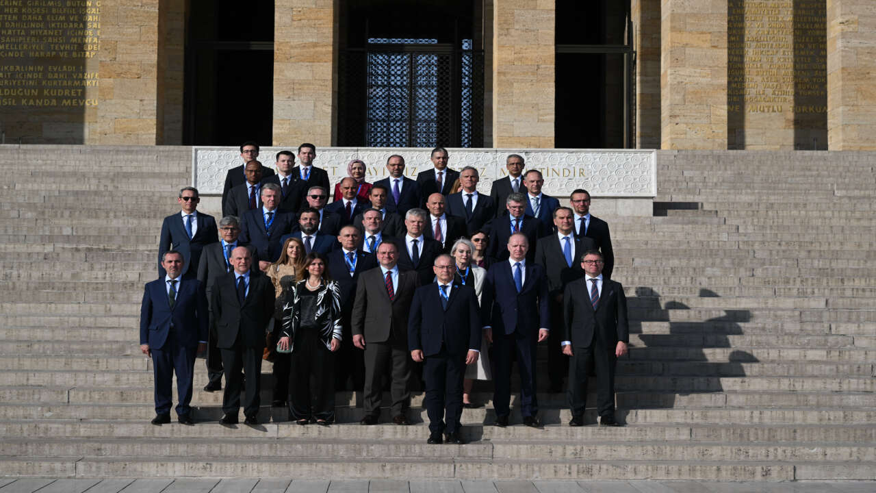 NATO heyeti Anıtkabir'i ziyaret etti