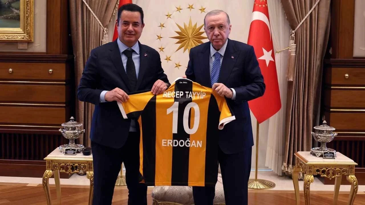 Cumhurbaşkanı Erdoğan, Acun Ilıcalı’yı Külliye’de kabul etti