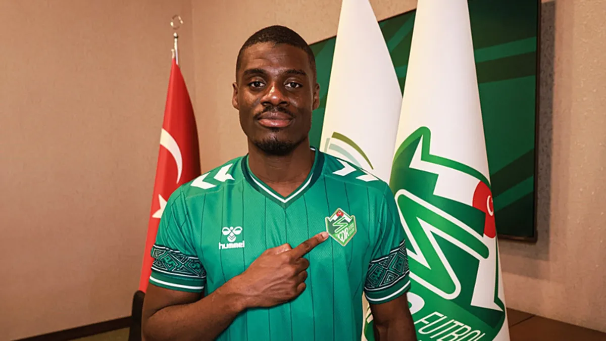 Iğdır FK, Loc Robert Kouagba ve Ahmet Köse'yi kadrosuna kattı