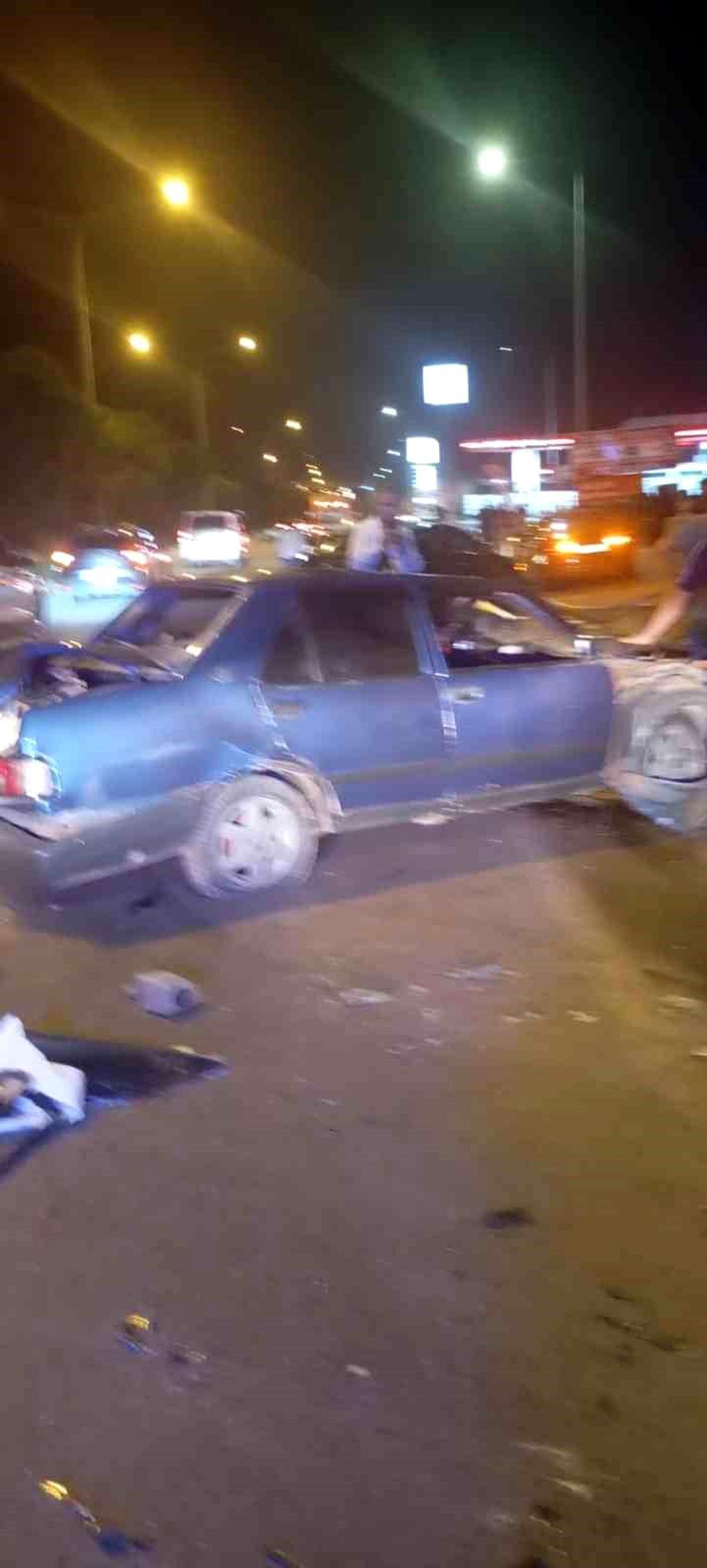 Muş'ta kontrolden çıkan otomobil dehşet saçtı: 1'i ağır 3 yaralı