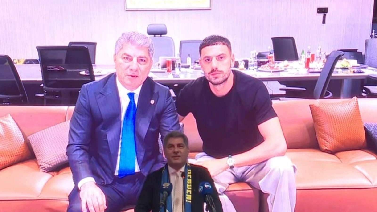 Hakan Safi, Merih Demiral'ı duyurdu! Fotoğraf paylaşıldı