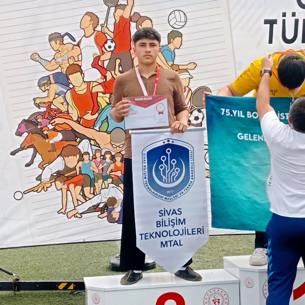 Sivaslı okçu Türkiye kürsüsünde