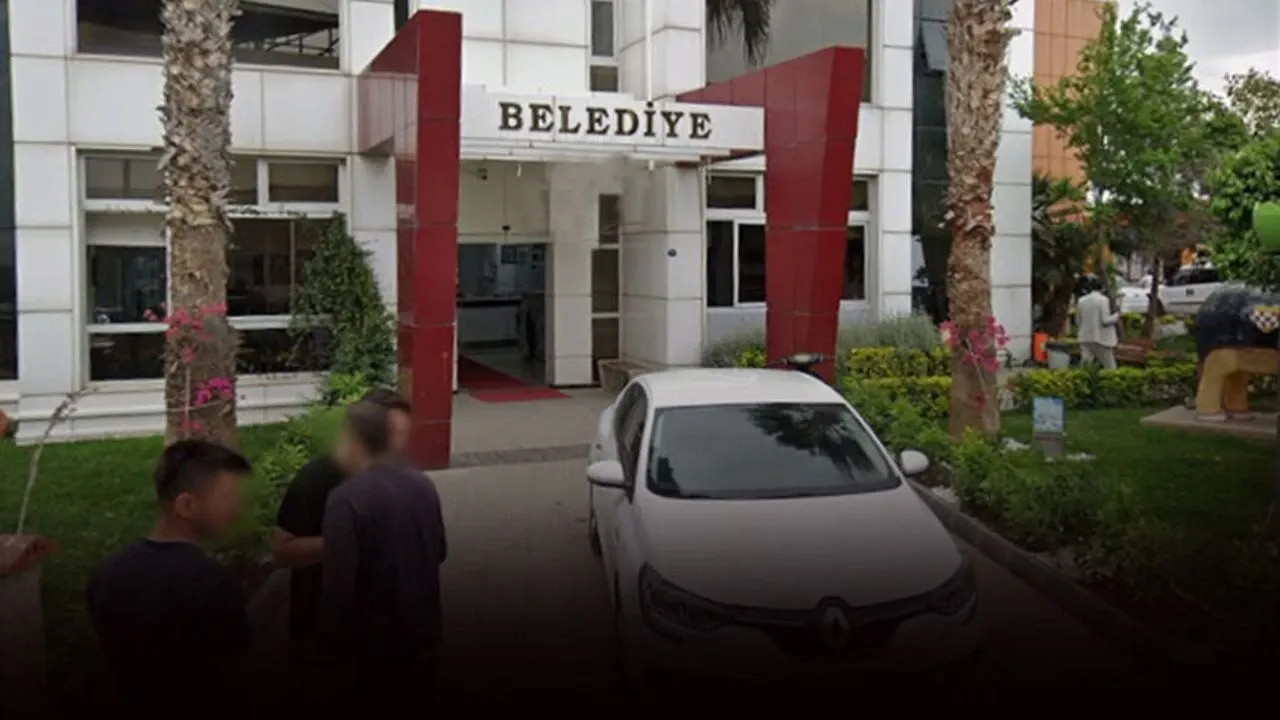 Seferihisar Belediyesi'ne operasyon: 6 kişi gözaltında