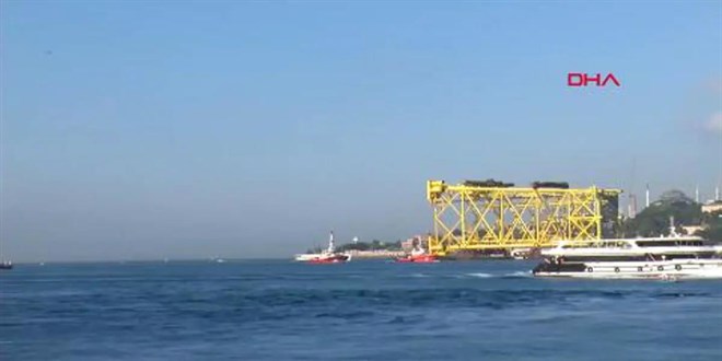 İstanbul Boğazı'nda gemi trafiği çift yönlü kapatıldı