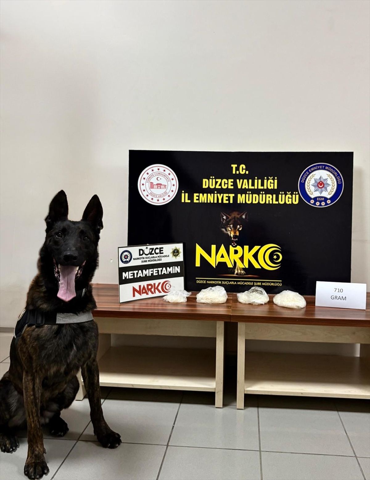 Düzce'de motor bölümünde uyuşturucu bulunan taksinin sürücüsü tutuklandı