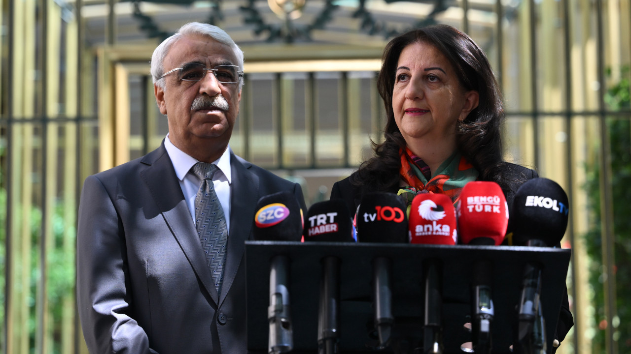 İmralı Heyeti Öcalan'ın mesajını paylaştı: Yasal düzenlemelerle bu ittifakı kalıcı hukuki güvenceye kavuşturmak mümkün