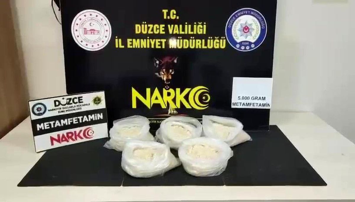 Düzce'de 5 kilo metamfetamin ele geçirildi