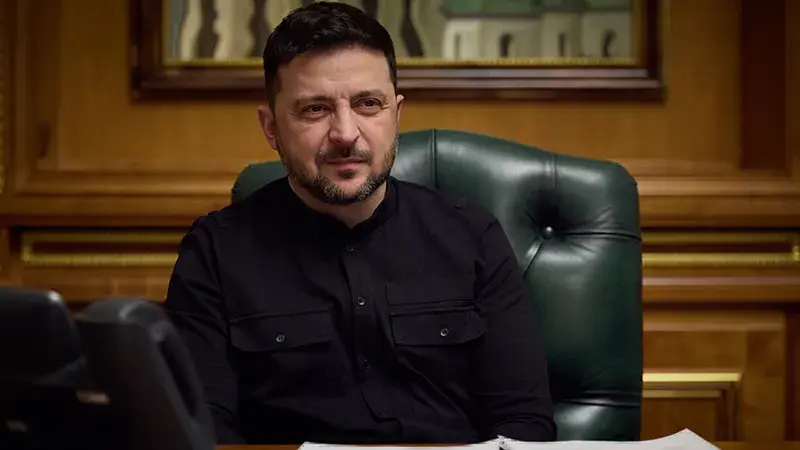 Zelenskiy: Rusya’da iki petrol rafinerisine saldırı düzenlendi
