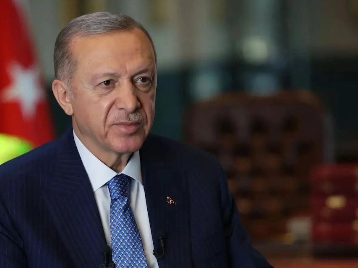 Cumhurbaşkanı Erdoğan'dan Aziz Yıldırım'a tebrik telefonu
