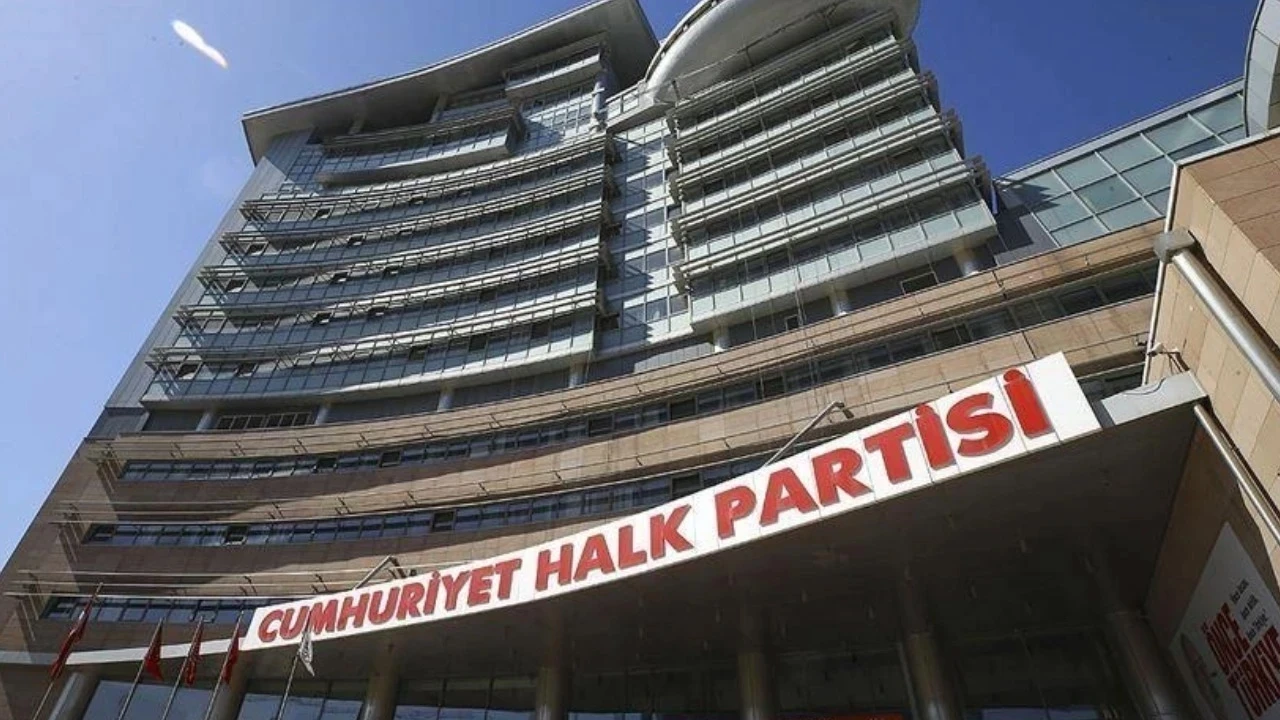 CHP’yi aşan bir parti kurmak zorundayız