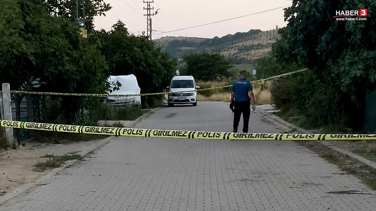 Kargo aracı 2 minik çocuğa çarpıp kaçtı: Biri öldü, diğer çocuk ağır yaralı!
