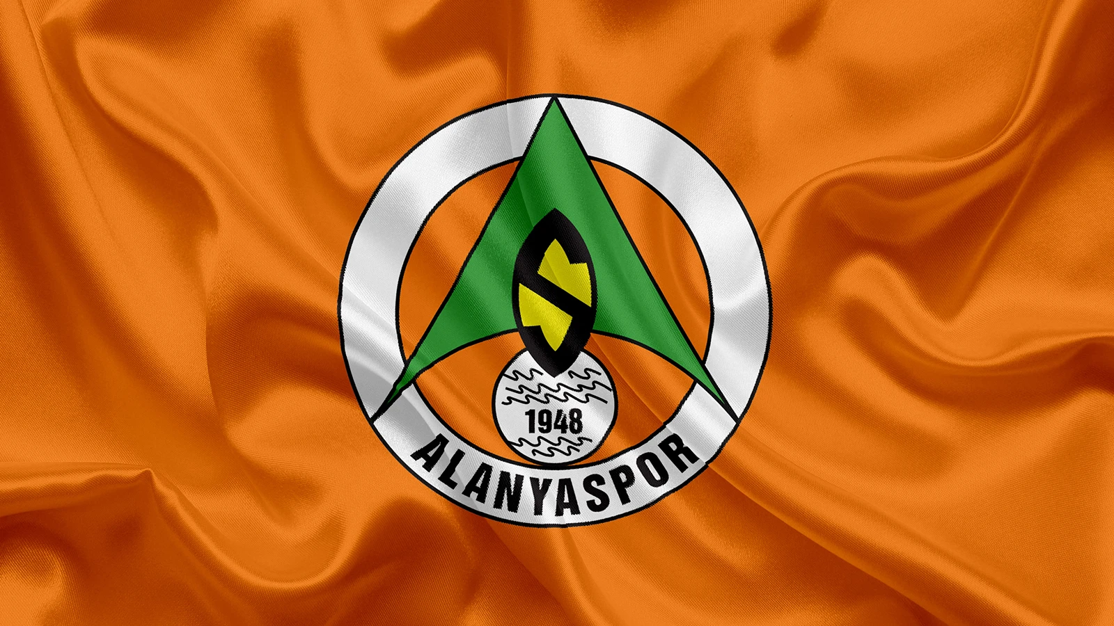 Alanyaspor, Ertuğrul Taşkıran ve Nicolas Janvier ile vedalaştı