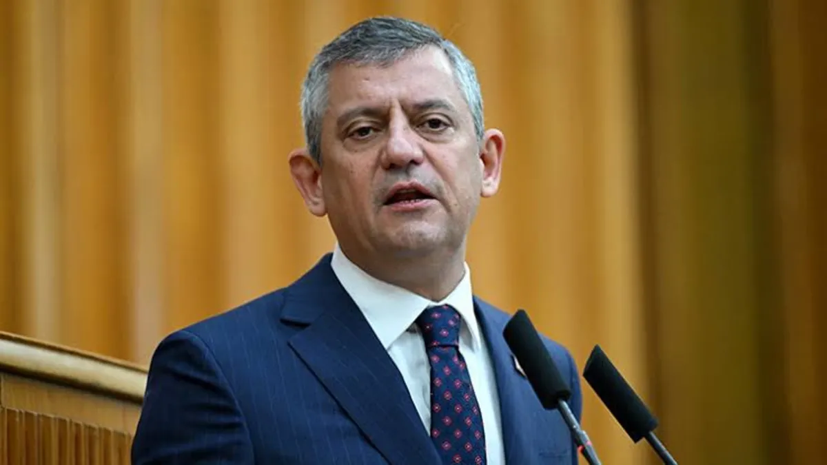 Özgür Özel ve ekibi kurultay için mahkemeye gidiyor