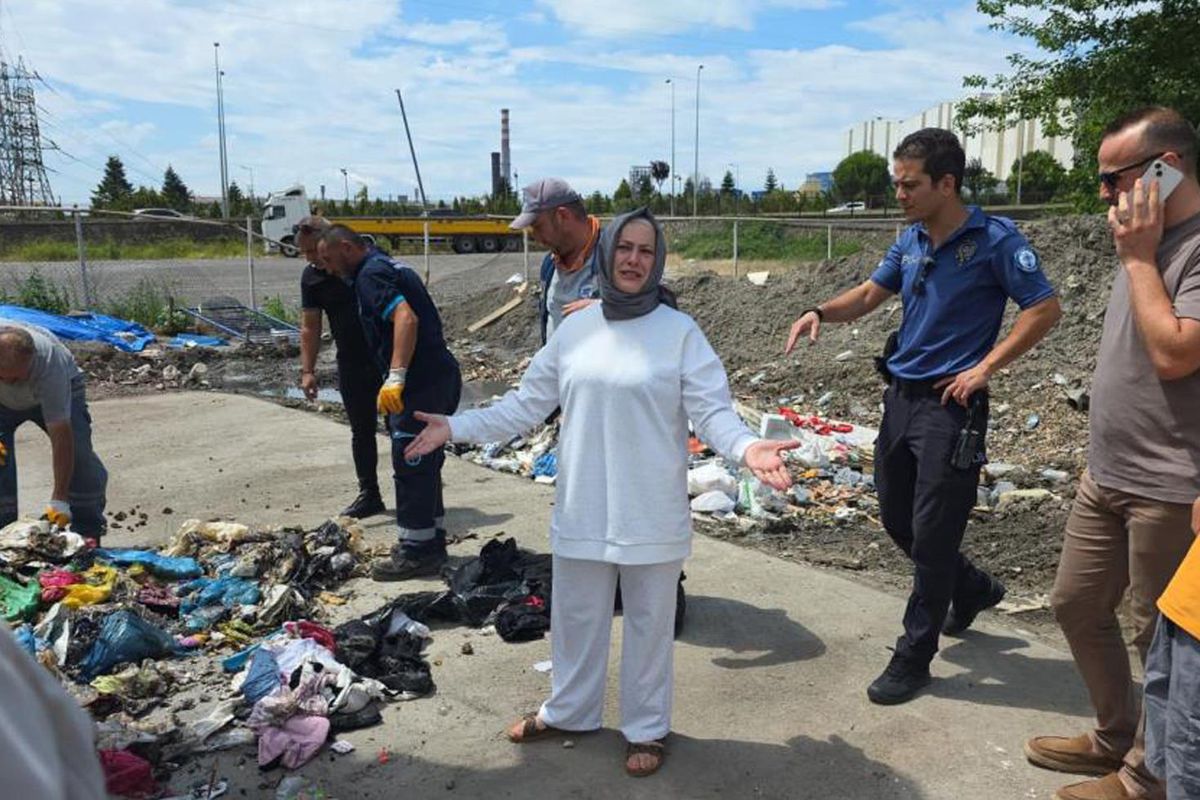 Altın dolu çantasını yol kenarına bırakıp evine çıktı, döndüğünde hayatının şokunu yaşadı