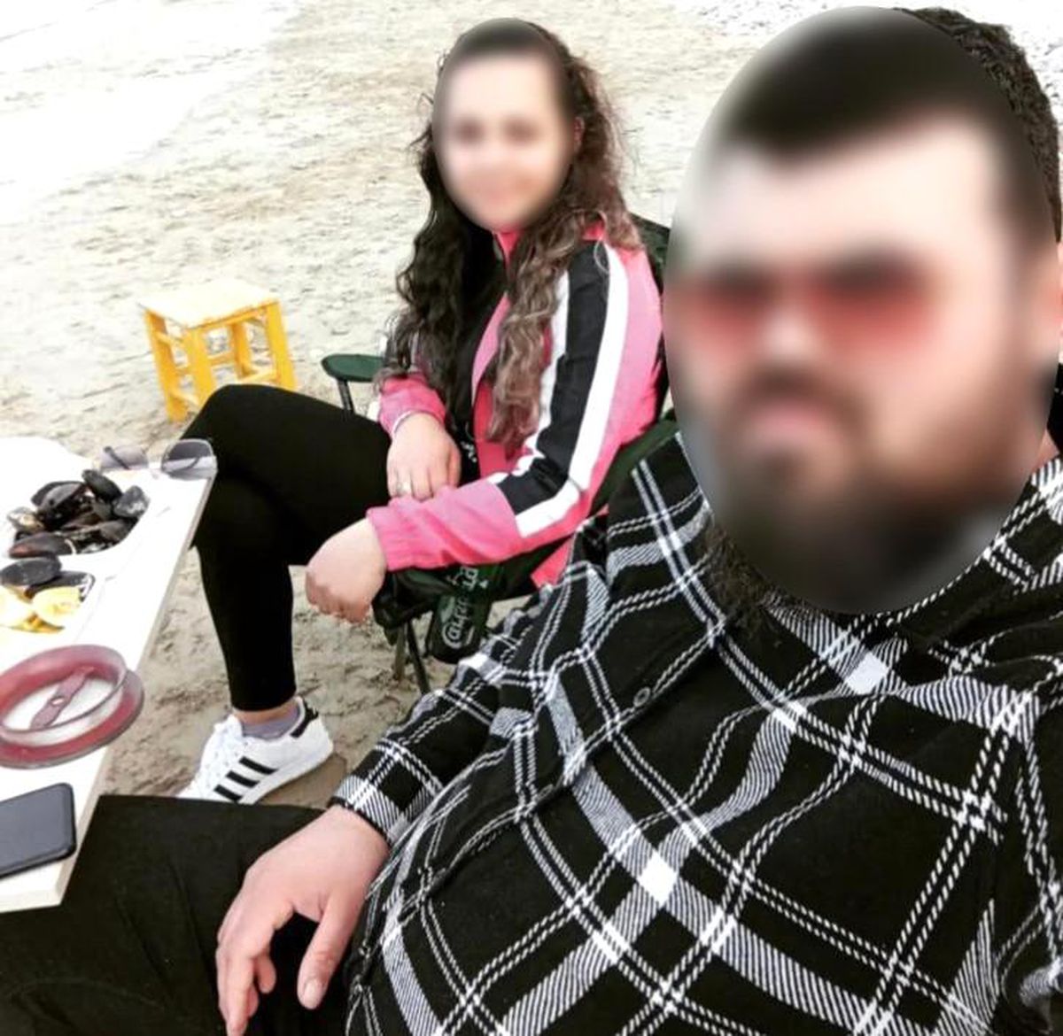 Boşanma aşamasındaki eşini markette bıçakladı