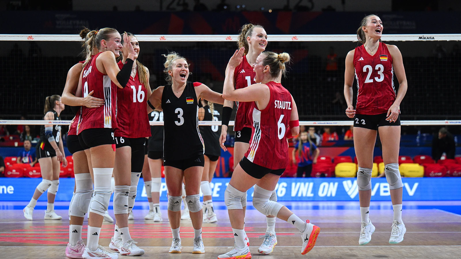 Voleybol Milletler Ligi'nde Almanya, Belçika'ya şans tanımadı