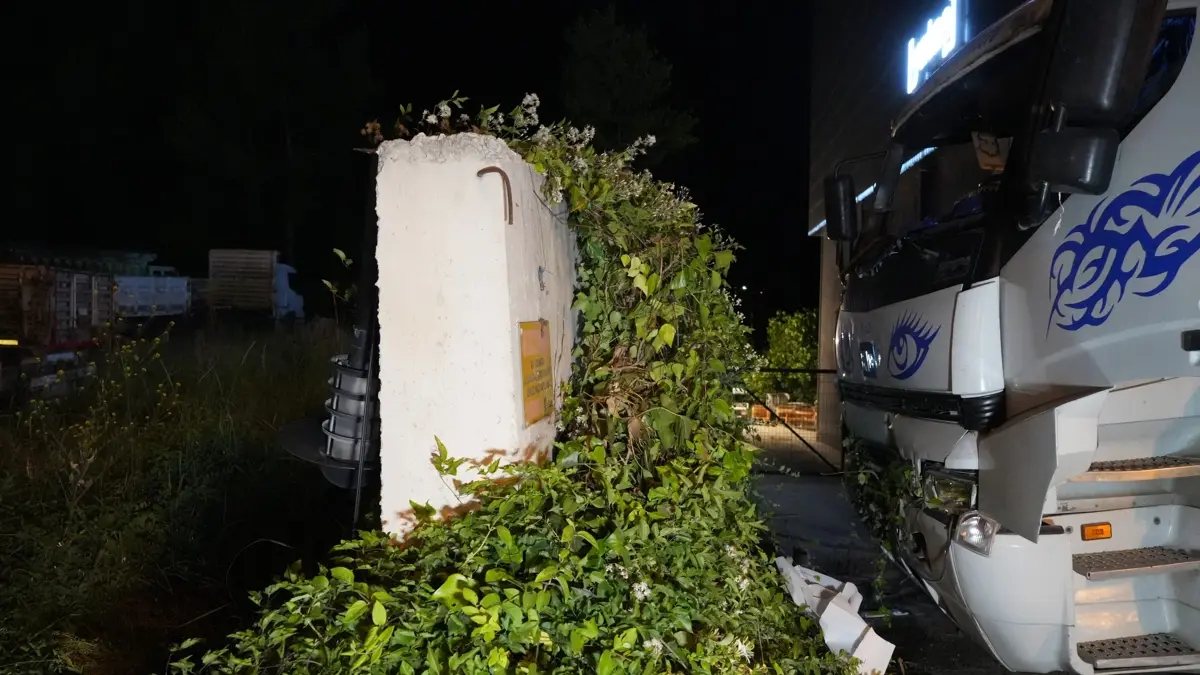 Kastamonu'da direksiyon başında fenalaşan sürücü kaza yaptı