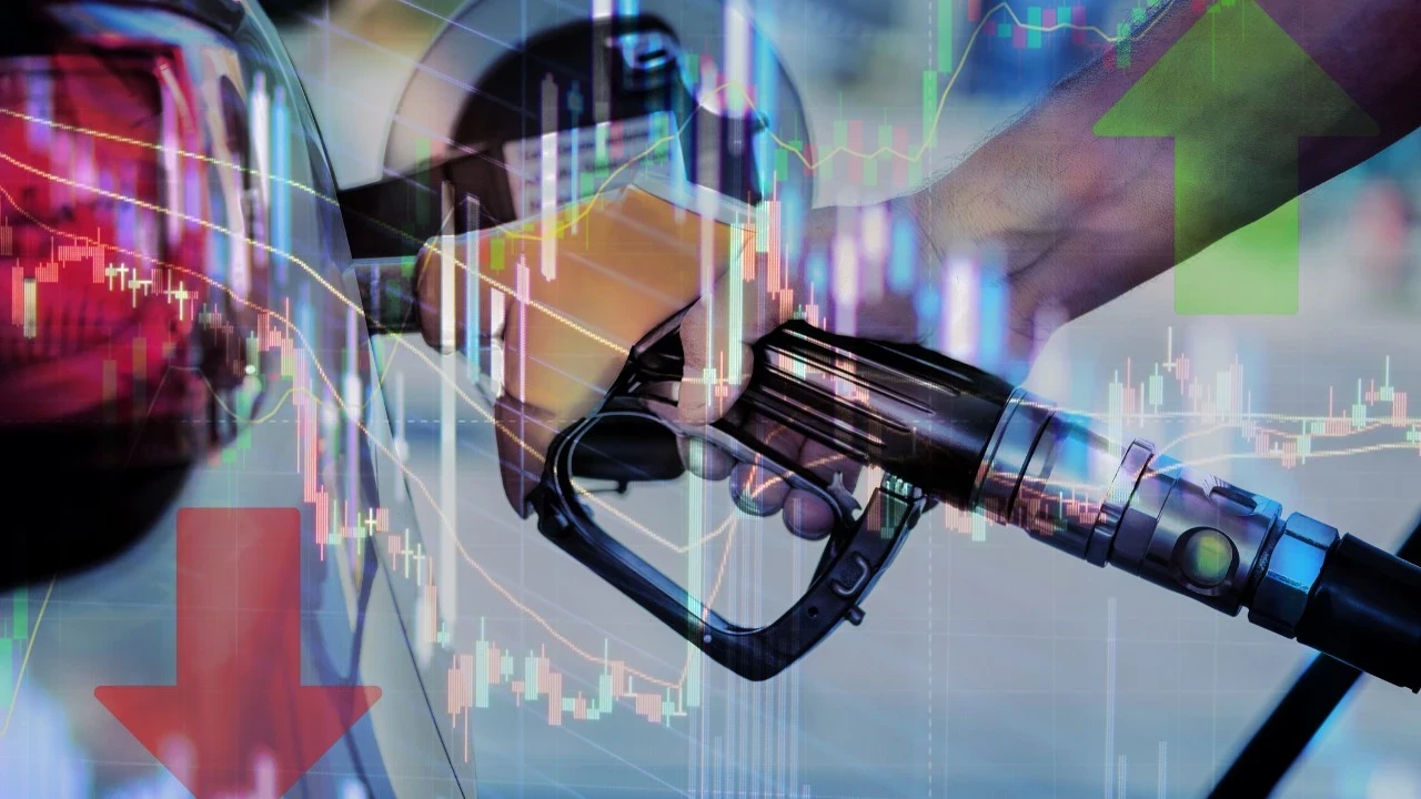 Trump açıkladı, petrol çakıldı! Motorine indirim geldi! Pompaya ne kadarı yansıyacak? İşte yeni tabela